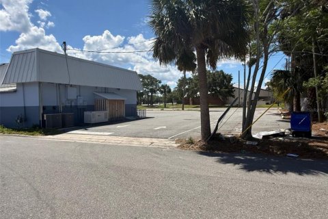 Commercial property in Titusville, Florida 260.13 sq.m. № 2212649 - photo 8