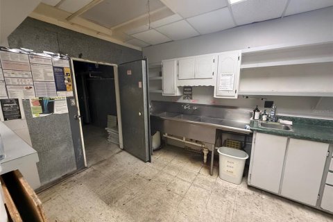 Commercial property in Titusville, Florida 260.13 sq.m. № 2212649 - photo 15
