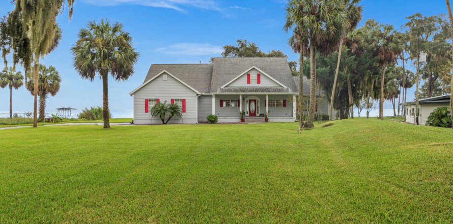 House in Salt Springs, Florida 3 bedrooms, 247.12 sq.m. № 801433