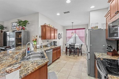 House in Lakeland, Florida 3 bedrooms, 150.13 sq.m. № 2157555 - photo 8