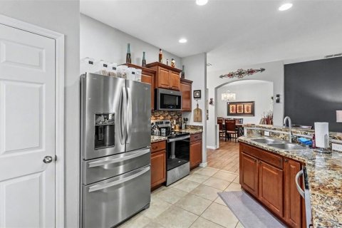 House in Lakeland, Florida 3 bedrooms, 150.13 sq.m. № 2157555 - photo 10