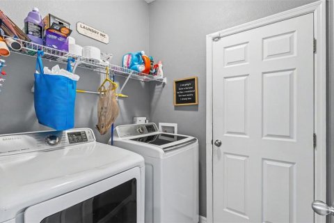 House in Lakeland, Florida 3 bedrooms, 150.13 sq.m. № 2157555 - photo 27