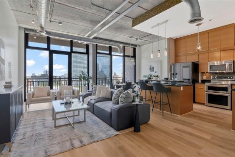 Condo in Saint Petersburg, Florida, 1 bedroom  № 2391346 - photo 3