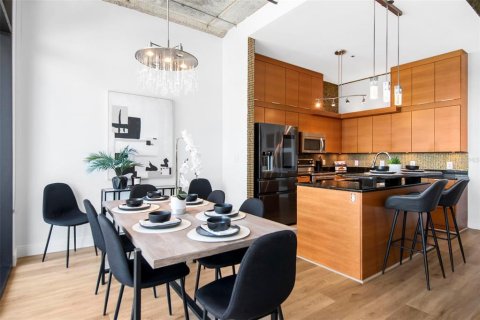 Condo in Saint Petersburg, Florida, 1 bedroom  № 2391346 - photo 14