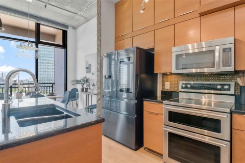 Condo in Saint Petersburg, Florida, 1 bedroom  № 2391346 - photo 16