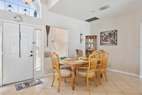 Casa en venta en Kissimmee, Florida, 3 dormitorios, 165.55 m2 № 2157068 - foto 2