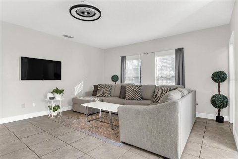 Touwnhouse à louer à Haines City, Floride: 3 chambres, 167.41 m2 № 2105407 - photo 8