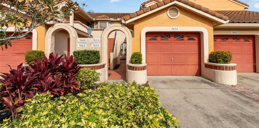 Condominio en Orlando, Florida, 2 dormitorios № 2209287