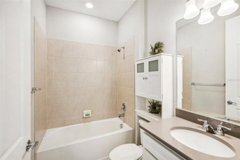 House in North Port, Florida 3 bedrooms, 146.23 sq.m. № 1517547 - photo 25