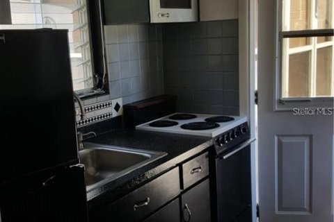 Villa ou maison à louer à New Port Richey, Floride: 1 chambre, 70.61 m2 № 1901155 - photo 8