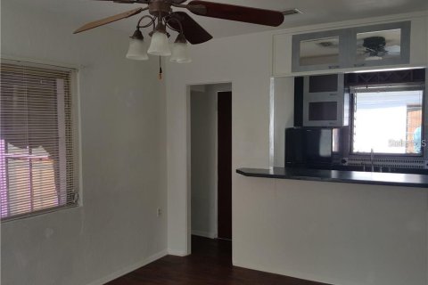 Villa ou maison à louer à New Port Richey, Floride: 1 chambre, 70.61 m2 № 1901155 - photo 6