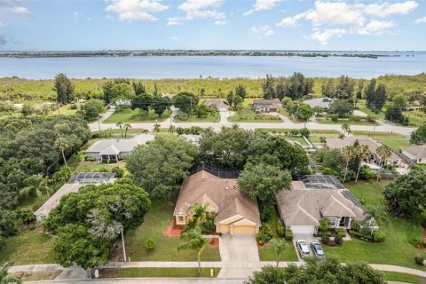 House in Merrit Island, Florida 4 bedrooms, 243.96 sq.m. № 1775069 - photo 3
