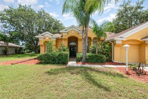 House in Merrit Island, Florida 4 bedrooms, 243.96 sq.m. № 1775069 - photo 2
