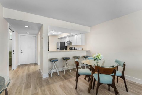 Copropriété à vendre à Stuart, Floride: 2 chambres, 93.27 m2 № 2393239 - photo 7