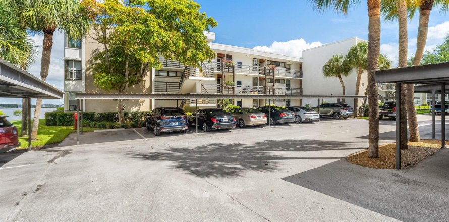 Condo à Stuart, Floride, 2 chambres  № 2393239