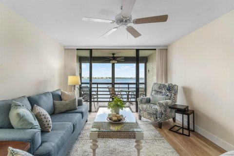 Copropriété à vendre à Stuart, Floride: 2 chambres, 93.27 m2 № 2393239 - photo 11