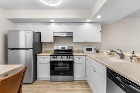 Copropriété à vendre à Stuart, Floride: 2 chambres, 93.27 m2 № 2393239 - photo 3