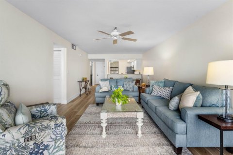Copropriété à vendre à Stuart, Floride: 2 chambres, 93.27 m2 № 2393239 - photo 8