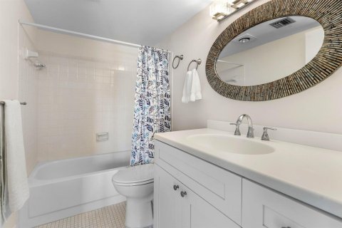 Copropriété à vendre à Stuart, Floride: 2 chambres, 93.27 m2 № 2393239 - photo 16