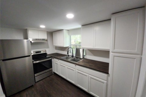 House in Crystal River, Florida 3 bedrooms, 127.09 sq.m. № 1886455 - photo 6