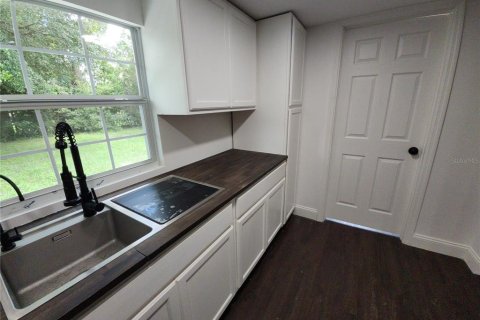 House in Crystal River, Florida 3 bedrooms, 127.09 sq.m. № 1886455 - photo 10