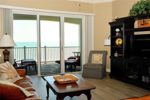 Condo in Palm Coast, Florida, 3 bedrooms № 2232301 - photo 9