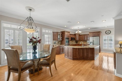 House in Tampa, Florida 4 bedrooms, 251.11 sq.m. № 2396281 - photo 7