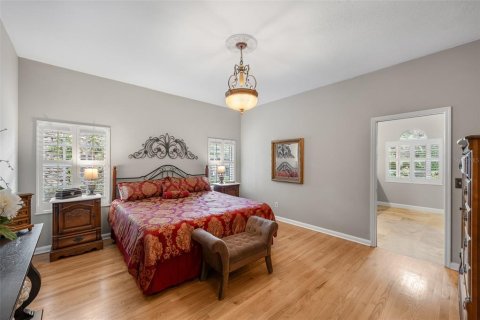 House in Tampa, Florida 4 bedrooms, 251.11 sq.m. № 2396281 - photo 12