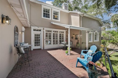 House in Tampa, Florida 4 bedrooms, 251.11 sq.m. № 2396281 - photo 23