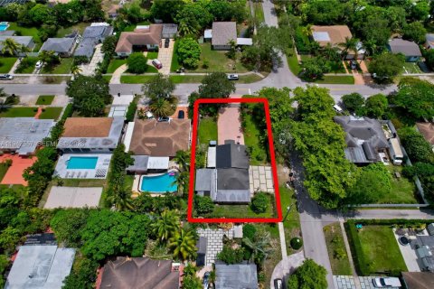 Casa en venta en North Miami, Florida, 4 dormitorios, 122.26 m2 № 1999990 - foto 24
