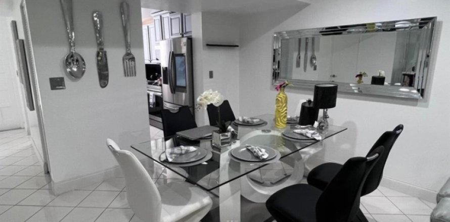 Touwnhouse à Lake Worth, Floride 2 chambres, 98.94 m2 № 1011736