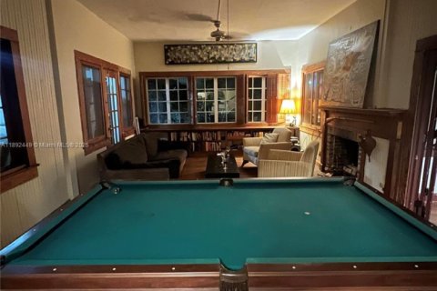 House in Coral Gables, Florida 2 bedrooms, 157 sq.m. № 1945003 - photo 7