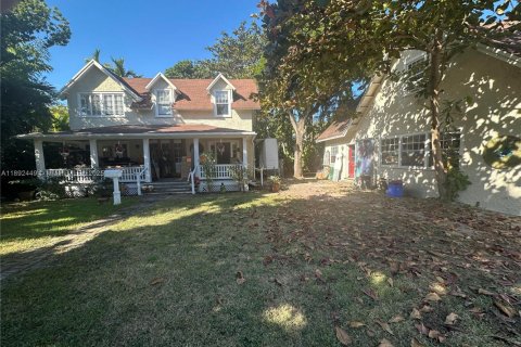 Casa en venta en Coral Gables, Florida, 2 dormitorios, 157 m2 № 1945003 - foto 1