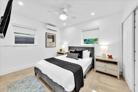 Villa ou maison à vendre à Fort Lauderdale, Floride: 5 chambres, 147.44 m2 № 2084524 - photo 16
