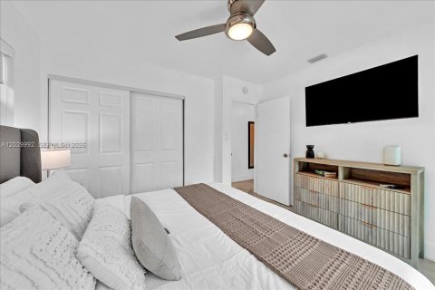 Villa ou maison à vendre à Fort Lauderdale, Floride: 5 chambres, 147.44 m2 № 2084524 - photo 14