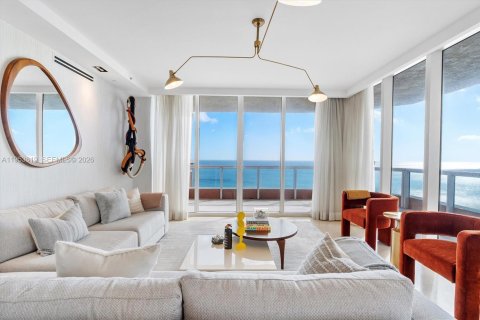 Condominio en venta en Sunny Isles Beach, Florida, 3 dormitorios, 254.18 m2 № 2008253 - foto 6