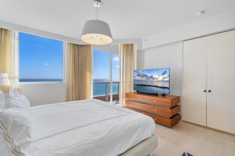 Condominio en venta en Sunny Isles Beach, Florida, 3 dormitorios, 254.18 m2 № 2008253 - foto 27