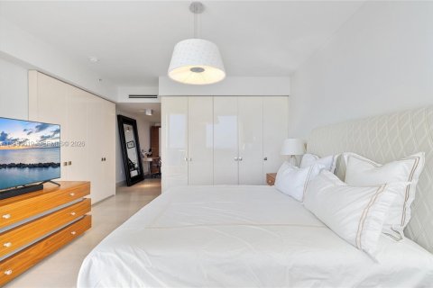 Condominio en venta en Sunny Isles Beach, Florida, 3 dormitorios, 254.18 m2 № 2008253 - foto 29