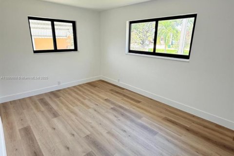 Casa en venta en Miami, Florida, 3 dormitorios, 183.48 m2 № 1929296 - foto 7