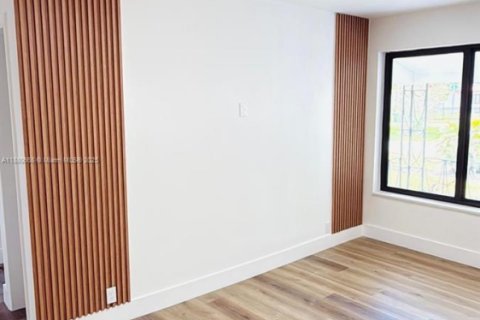Casa en venta en Miami, Florida, 3 dormitorios, 183.48 m2 № 1929296 - foto 4