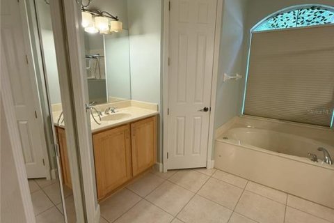 House in Palm Coast, Florida 3 bedrooms, 195 sq.m. № 1776637 - photo 18