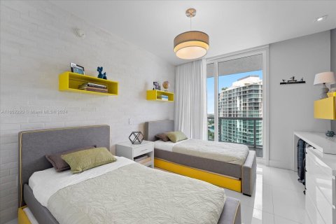 Condominio en venta en Sunny Isles Beach, Florida, 2 dormitorios, 199.18 m2 № 1727725 - foto 18