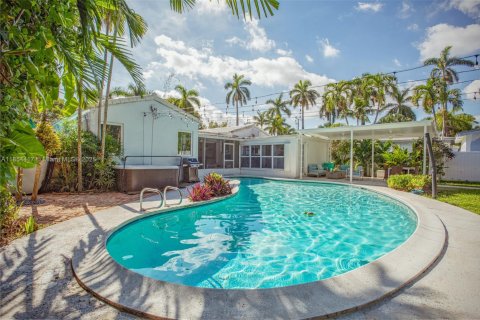 Villa ou maison à vendre à Hollywood, Floride: 3 chambres, 163.14 m2 № 2018985 - photo 16