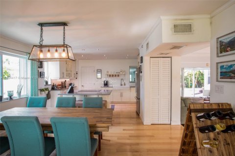 Villa ou maison à vendre à Hollywood, Floride: 3 chambres, 163.14 m2 № 2018985 - photo 9