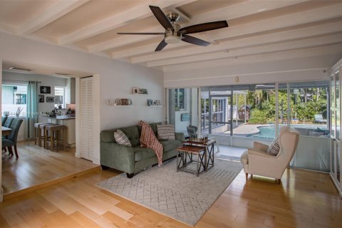 Villa ou maison à vendre à Hollywood, Floride: 3 chambres, 163.14 m2 № 2018985 - photo 3