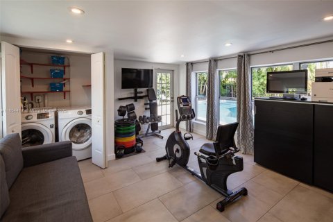 Villa ou maison à vendre à Hollywood, Floride: 3 chambres, 163.14 m2 № 2018985 - photo 29