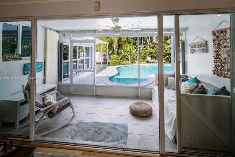 Villa ou maison à vendre à Hollywood, Floride: 3 chambres, 163.14 m2 № 2018985 - photo 14
