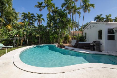 Villa ou maison à vendre à Hollywood, Floride: 3 chambres, 163.14 m2 № 2018985 - photo 15