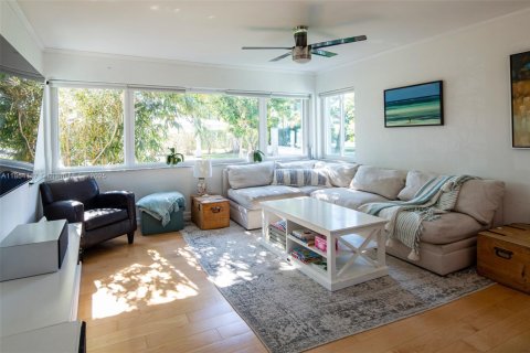 Villa ou maison à vendre à Hollywood, Floride: 3 chambres, 163.14 m2 № 2018985 - photo 7