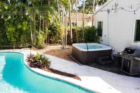 Villa ou maison à vendre à Hollywood, Floride: 3 chambres, 163.14 m2 № 2018985 - photo 21